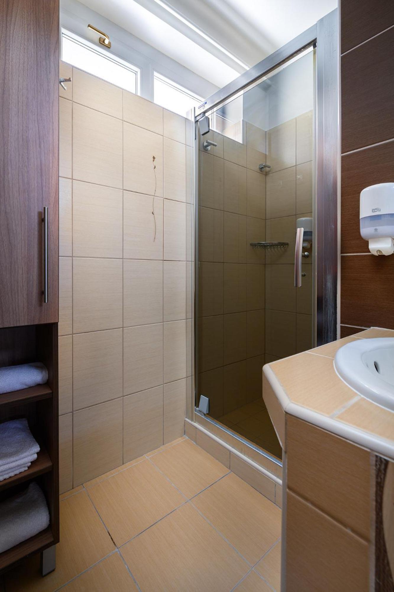 Szilfa Etterem Mariann Apartman Hajduszoboszlo Exterior photo