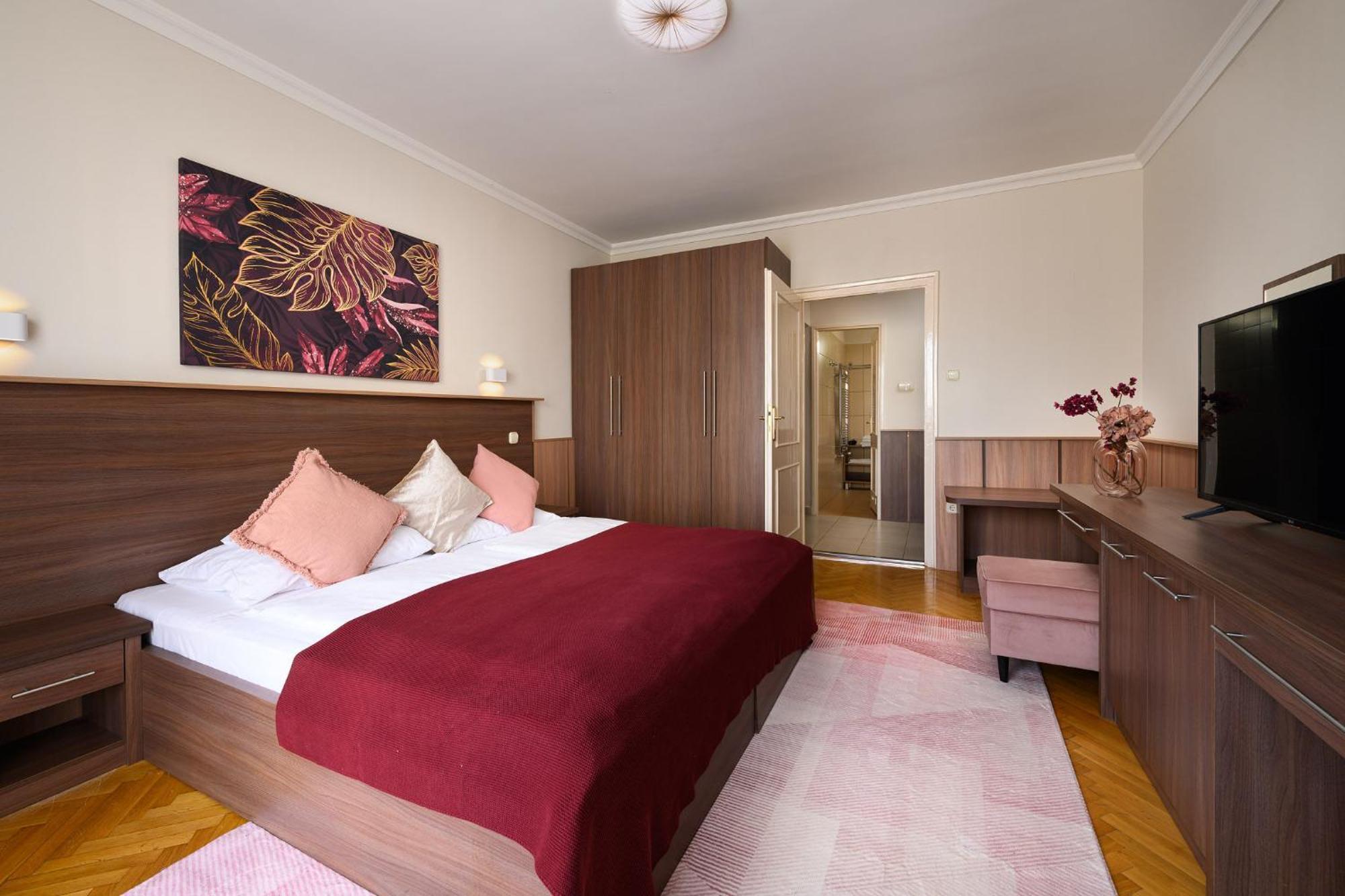 Szilfa Etterem Mariann Apartman Hajduszoboszlo Exterior photo