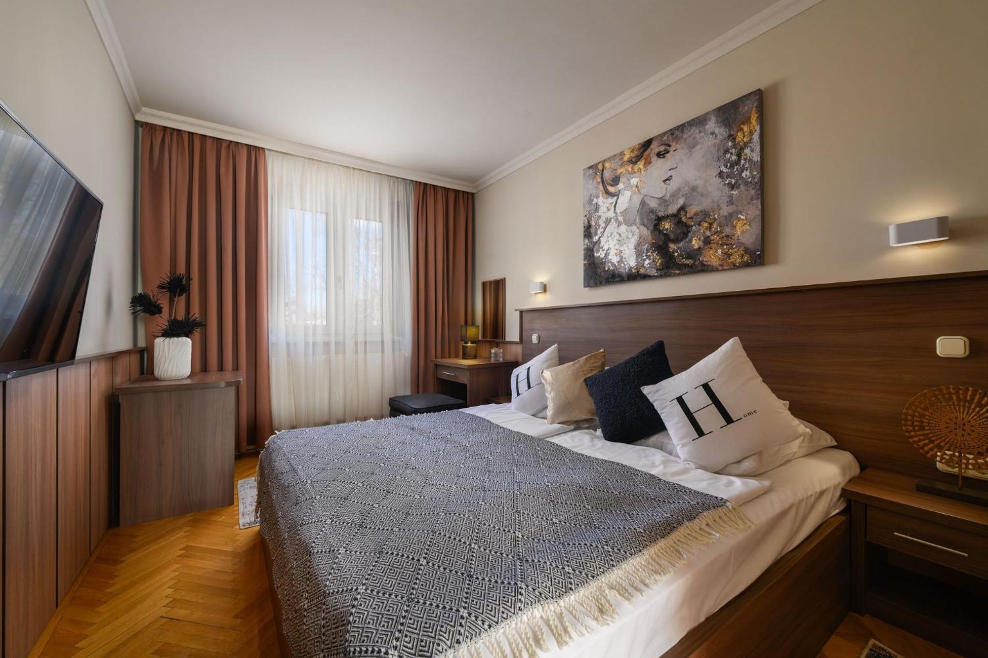 Szilfa Etterem Mariann Apartman Hajduszoboszlo Exterior photo